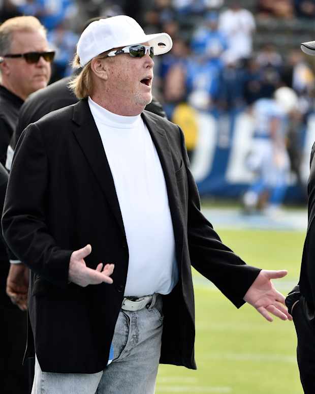 Jon Gruden Mark Davis 1